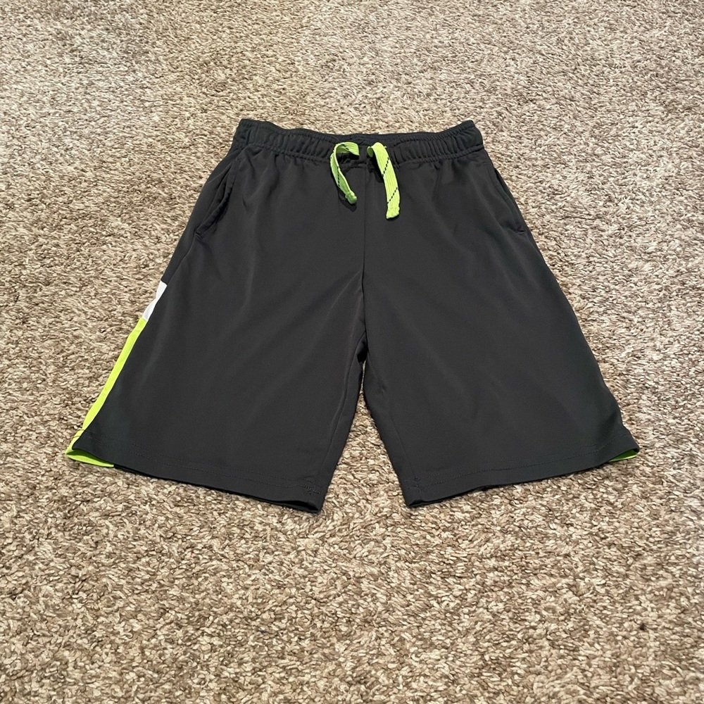 5/$25 Jumping Beans Shorts Size 8